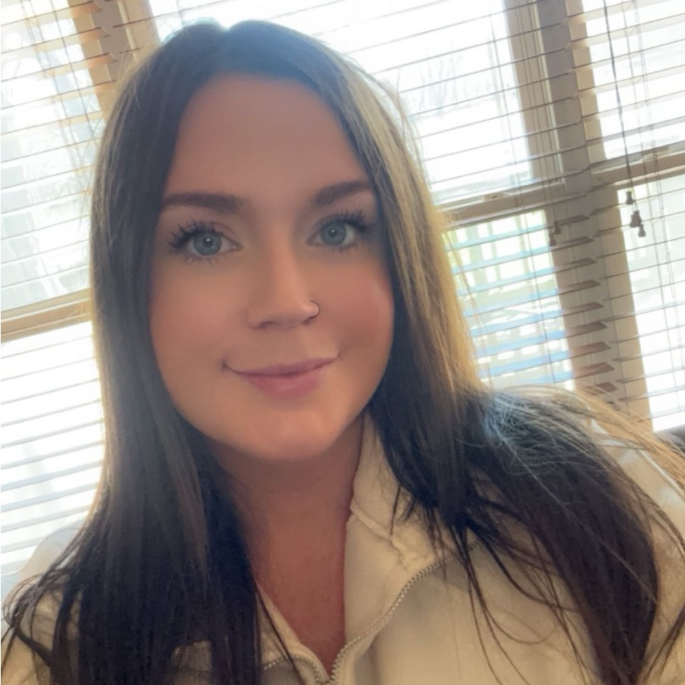 Meet your Posher, Danielle